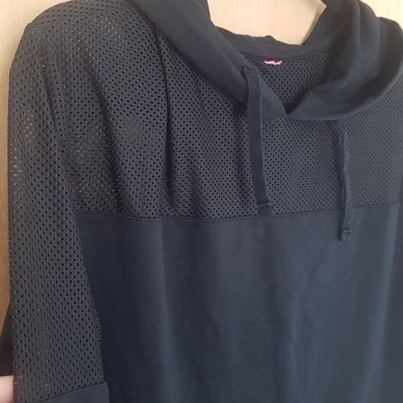 Cropped hoodie - Picture 2 of 3